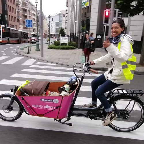 Ballade avec un Monkey dans les rues de Bruxelles